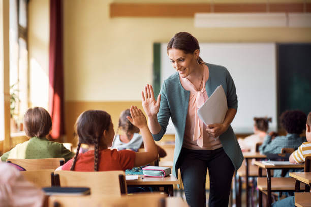 How to Choose the Best Teaching Job Consultancy in Delhi?